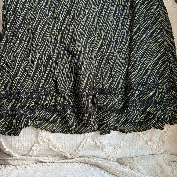 Style & Co Black and Green Ruched Pencil Skirt - Picture 2 of 4